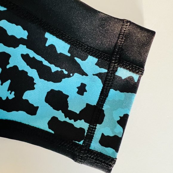 ZELLA "Blue Atoll Gradient Print" Leggings Size Medium NWT - Picture 5 of 6